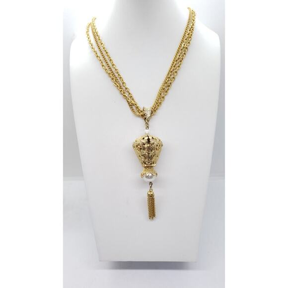 CELEBRITY Jewelry - Vtg Pearl Pendant Necklace Tassel Triple Chain Gold Plated 70s Celebrity